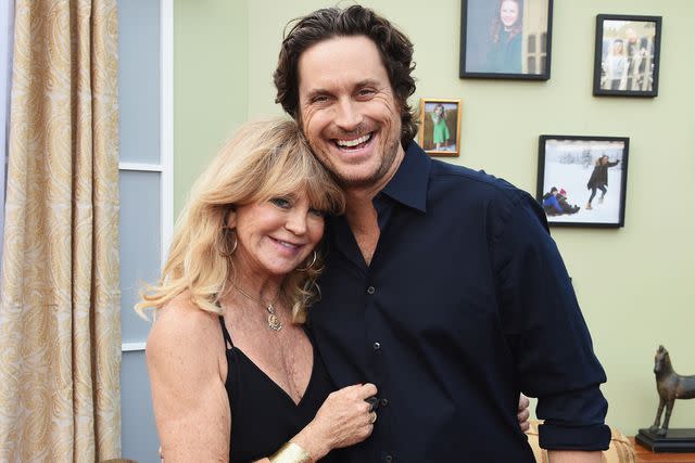 <p>Michael Kovac/Getty</p> Goldie Hawn and Oliver Hudson