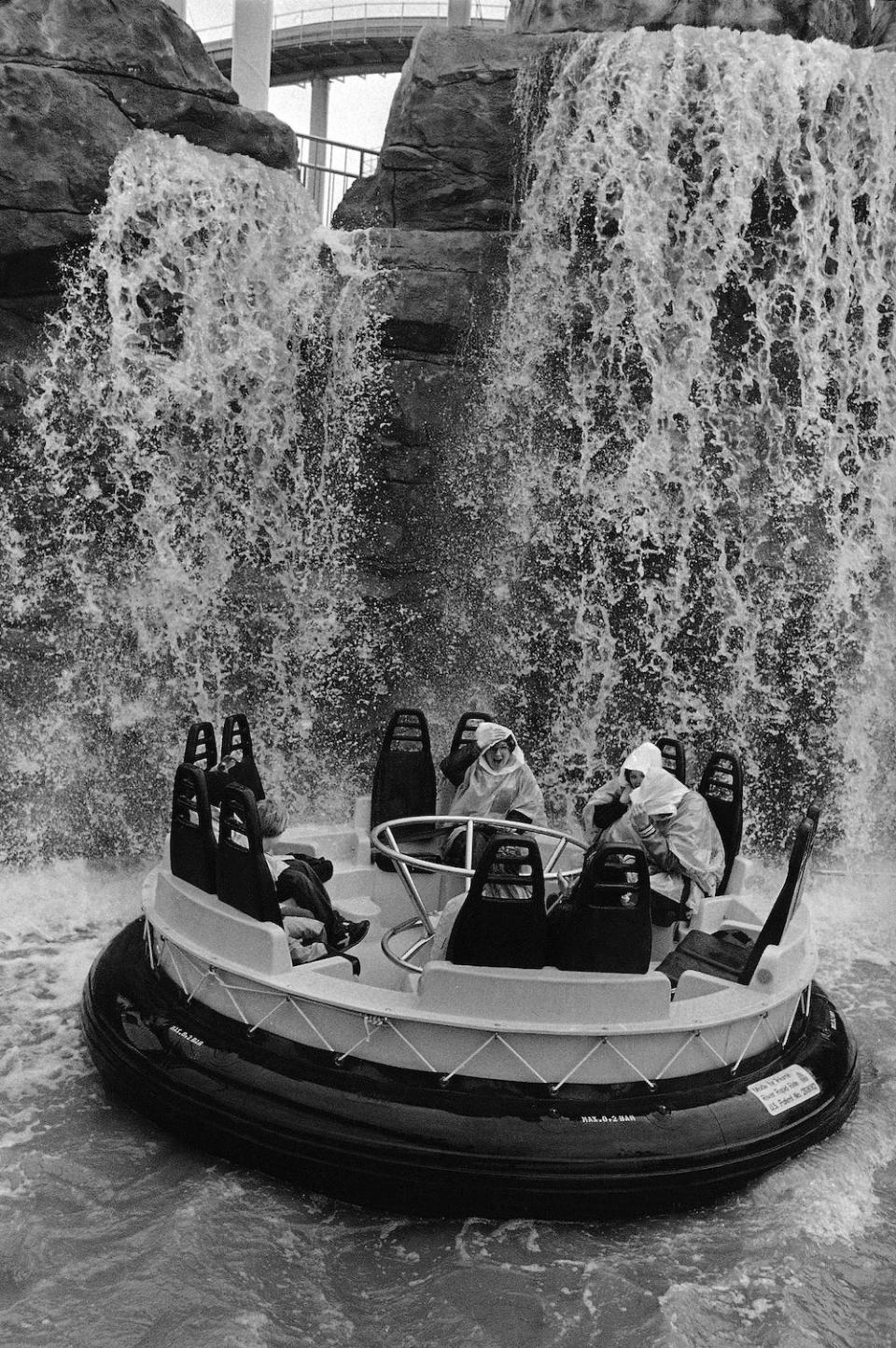 Vintage Amusement Park Photos AP00028