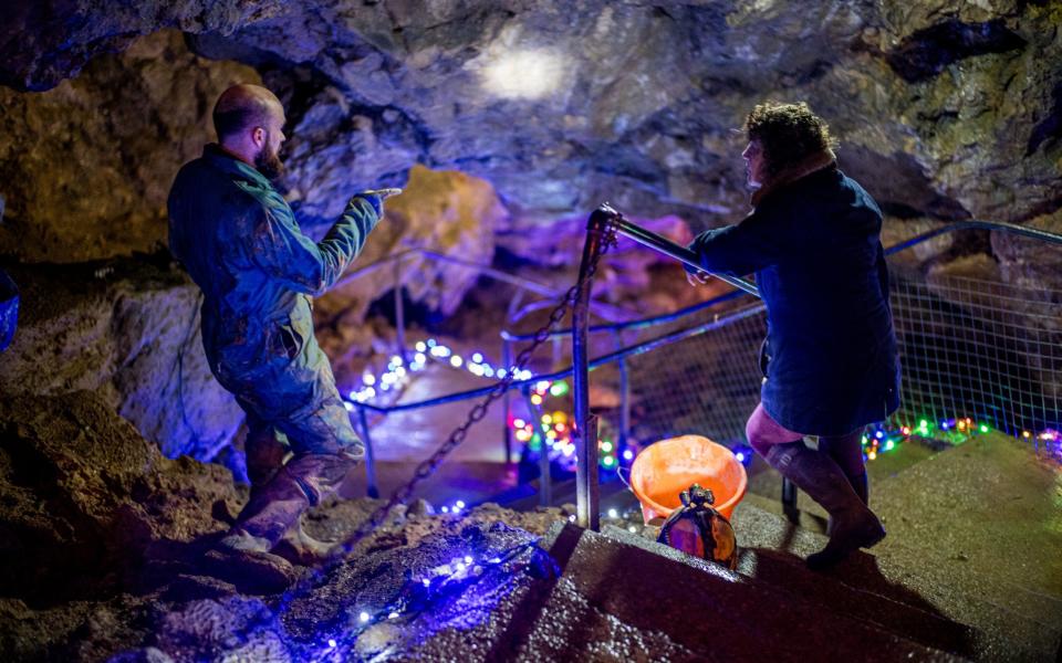 Trek Cliff Caverns: Home of Blue John