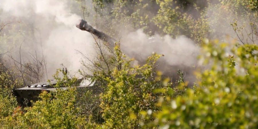 Russian tanks carry out assault operations in the area of Severodonetsk in the Luhansk Oblast on May 24, 2022