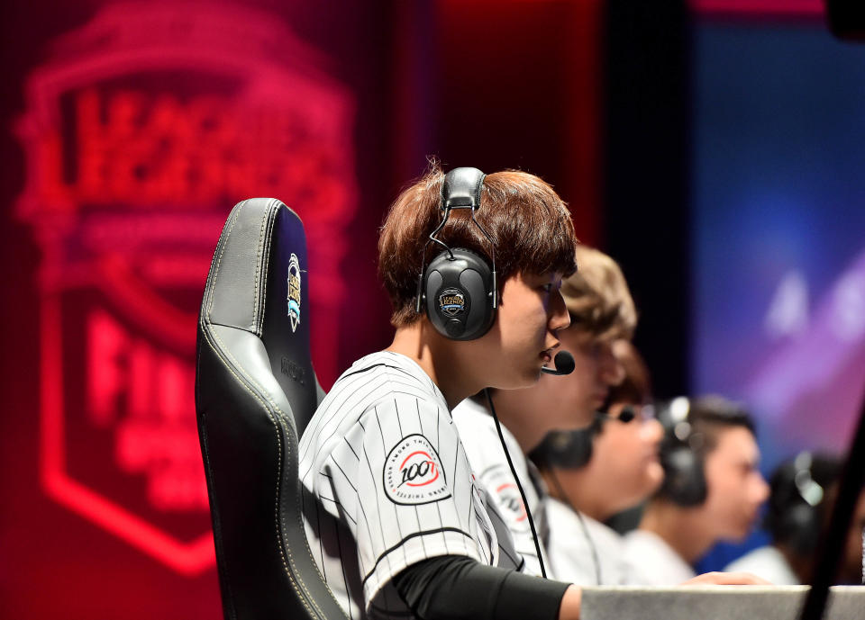 El equipo 100 Thieves juega contra el Team Liquid durante las Finales de Primavera de la League of Legends 2018 en The Fillmore de Miami Beach, Florida, el 8 de abril de 2018. Foto: Jasen Vinlove-USA TODAY Sports