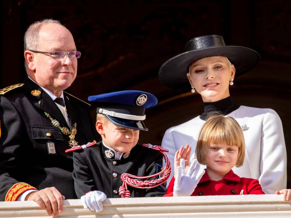 Charlène von Monaco mit ihrer Familie. (Bild: imago/PPE)