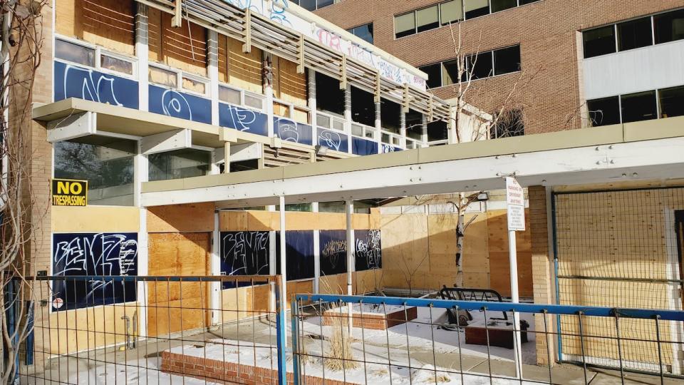 The interior courtyard gave the building light on three sides. Josh Traptow of Heritage Calgary calls what's happening to Lacey Court today 'demolition by neglect.'