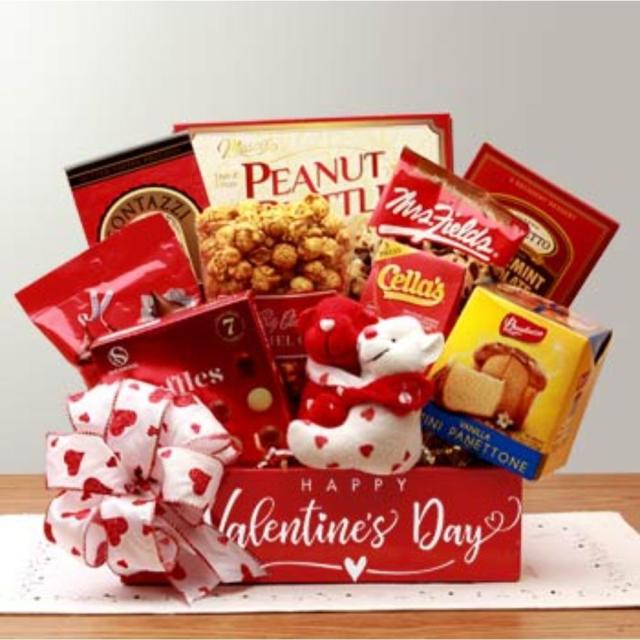 12 DIY Valentine's Day Gifts You Can Make With Love And Care - Society19   Homemade gift baskets, Valentines day chocolates, Valentine's day gift  baskets