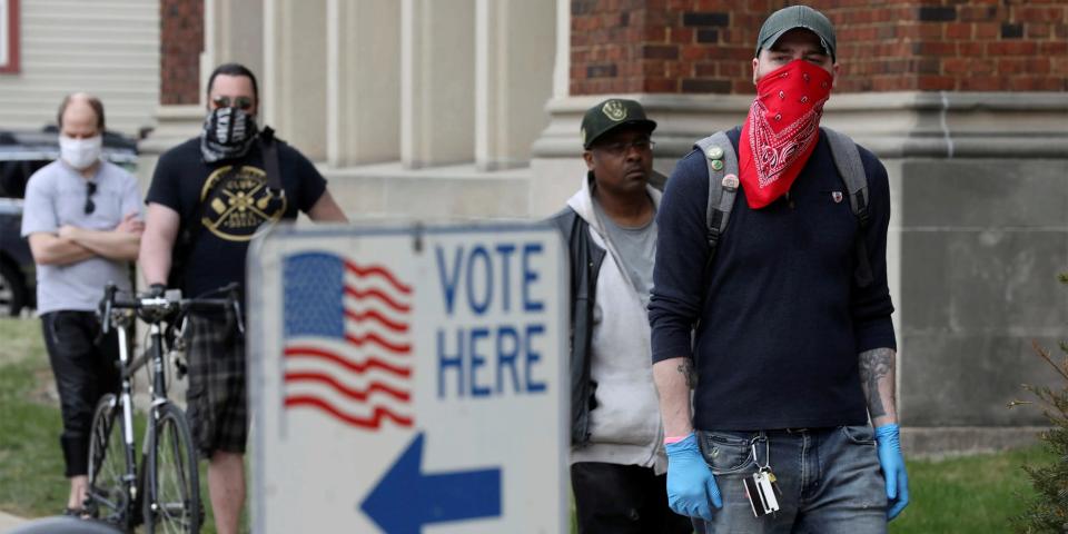 wisconsin voters polling place pandemic 2020