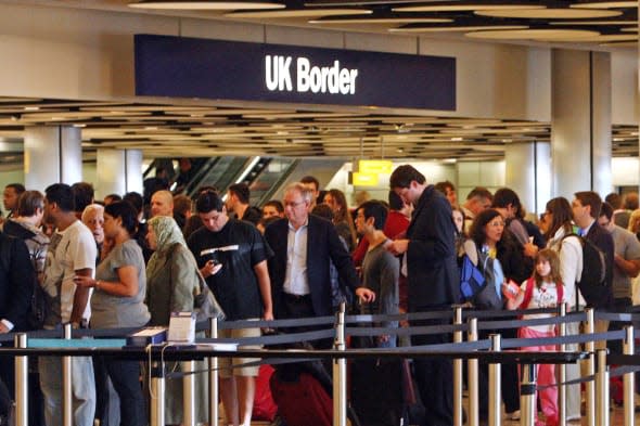 All air passengers flying into or out of UK airports must ensure their electronic devices are charged, following updated guidance from the Department for Transport