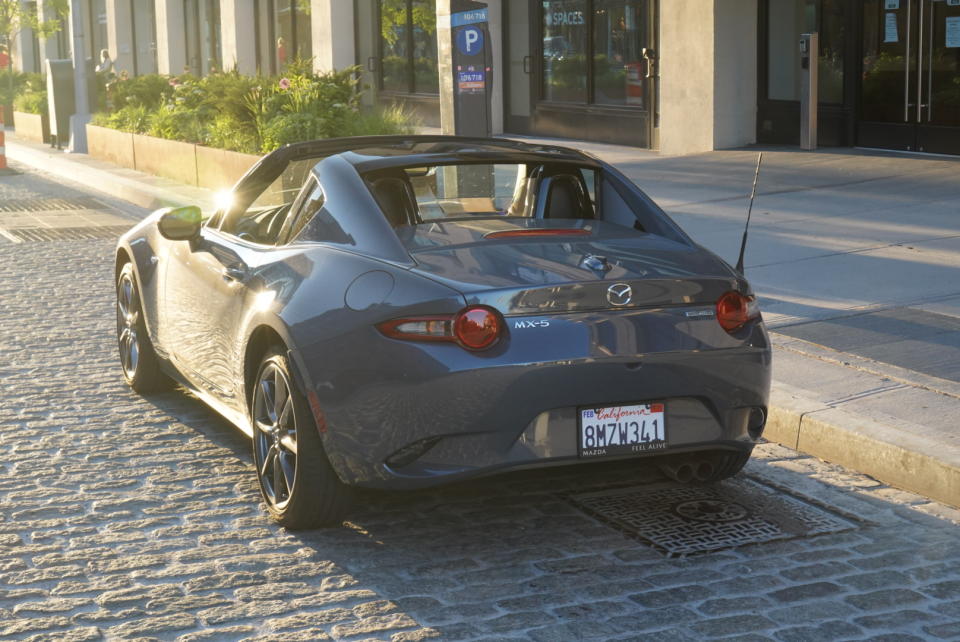 2020 Mazda MX-5 Miata RF (Credit: Pras Subramanian)