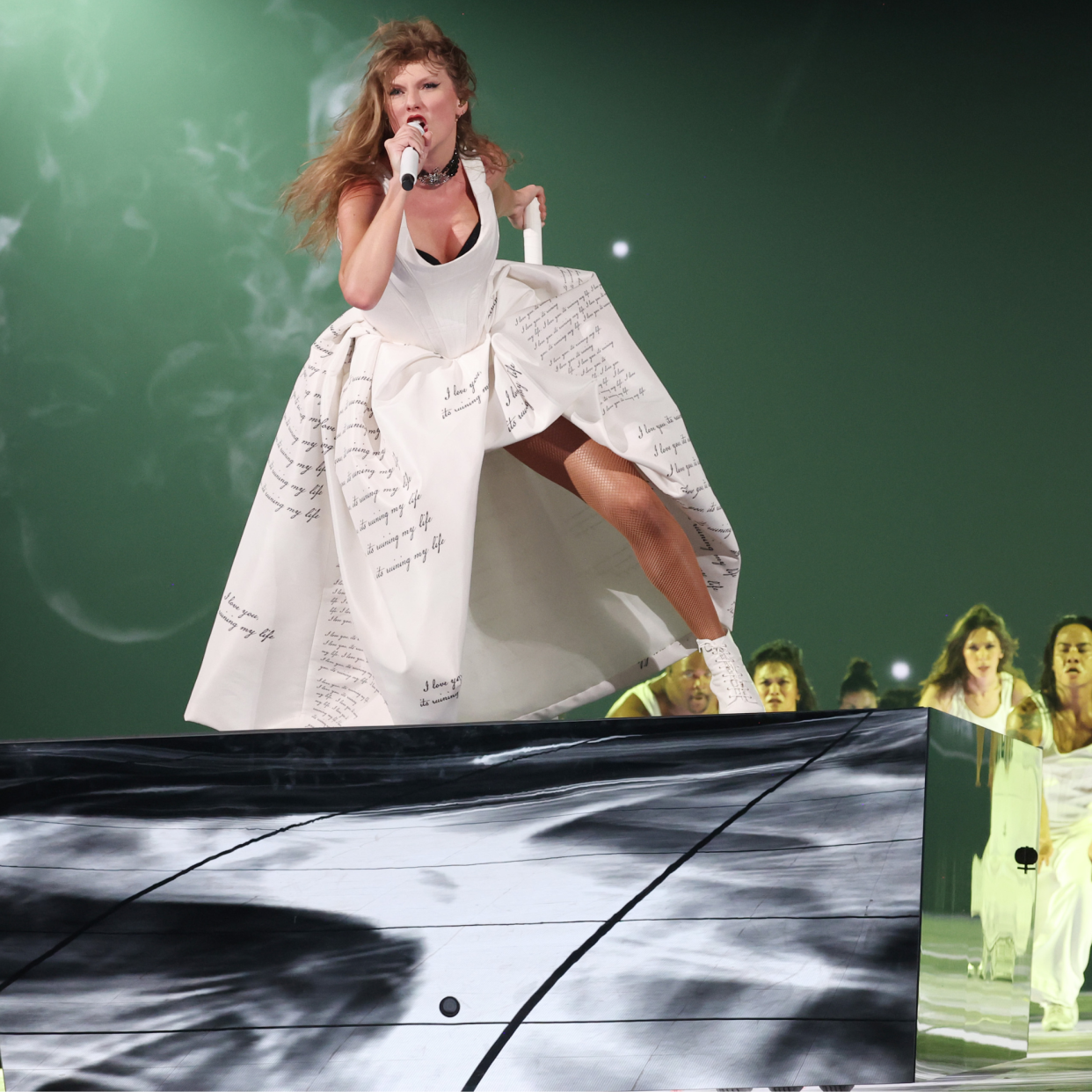  Taylor Swift | The Eras Tour - Paris, France. 