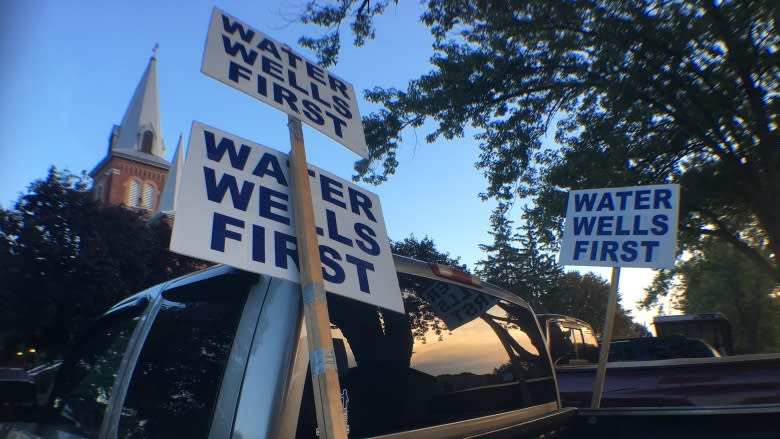 'I believe that Chatham-Kent is in a water war': wind turbine experts hear at public meeting