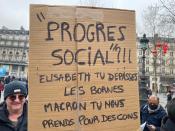 <p>"'Progrès social' ?!!! Elisabeth tu dépasses les bornes. Macron tu nous prends pour des cons". (Photo Matthieu Brandely / Yahoo)</p> 