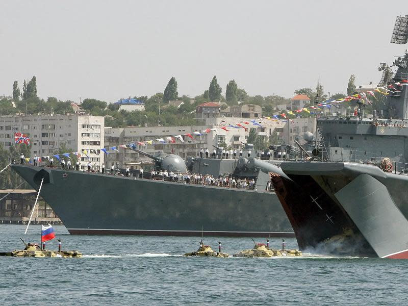 Russische Kriegsschiffe im Hafen von Sewastopol. Foto: Artur Shvarts