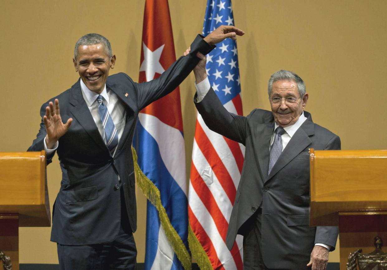 Cuban President Raúl Castro and President Obama at the conclusion of their joint news conference at the Palace of the Revolution in Havana, March 2016. (Photo: Ramon Espinosa/AP)