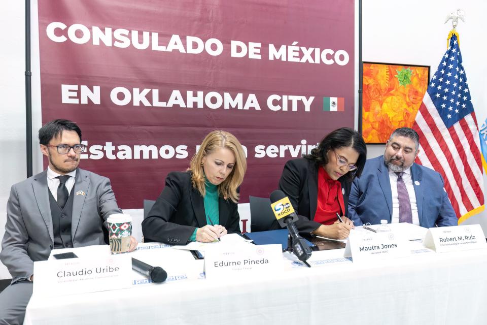 A partnership between Oklahoma City Community College and the Mexican Consulate was officially commemorated Dec. 7 with the signing of a memorandum of understanding.