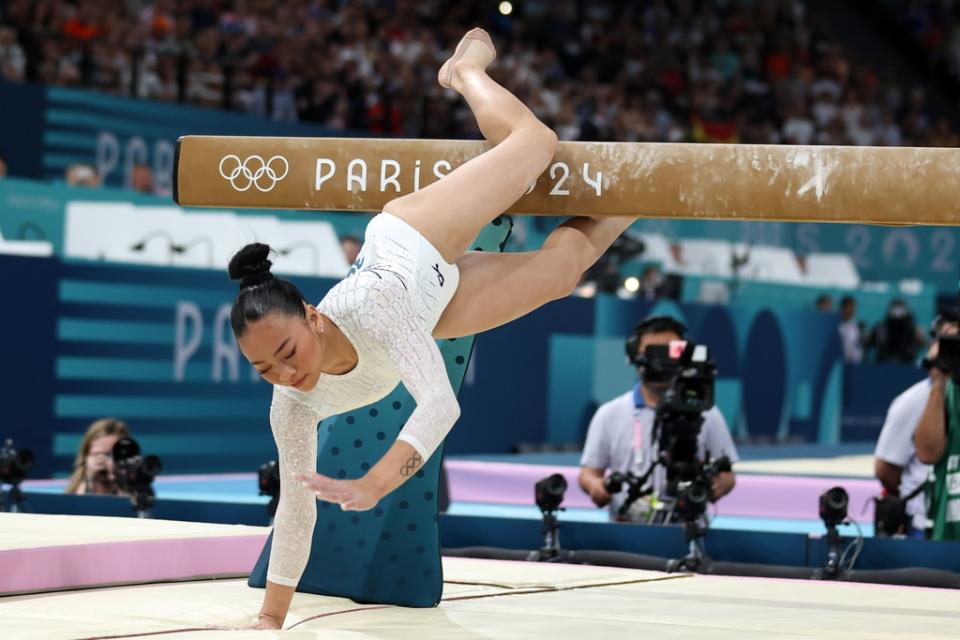 Olympic Gymnast Suni Lee Explains Why She Fell Off Balance Beam Yahoo