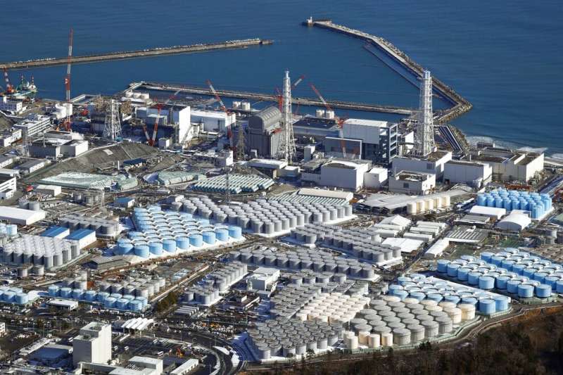 日本政府13日召開相關閣僚會議，正式決定將東京電力福島第一核電廠經過處理的核廢水排放入海。（美聯社）