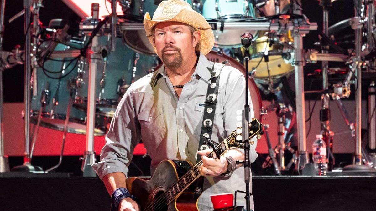 Toby Keith gives update on stomach cancer battle - ABC News