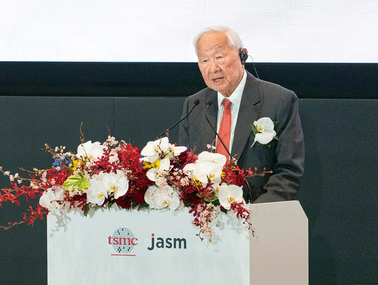 台積電創辦人張忠謀24日在JASM開幕時致詞提到，他50多年前首次拜訪日本，當時就注意到日本打造晶圓 廠的實力。