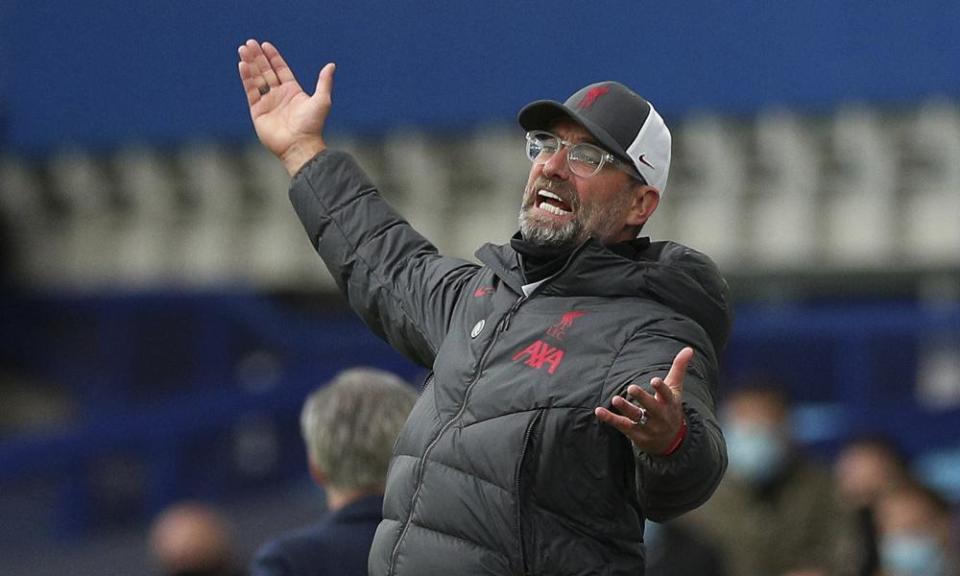 Liverpool’s manager, Jürgen Klopp, makes himself heard on the touchline.