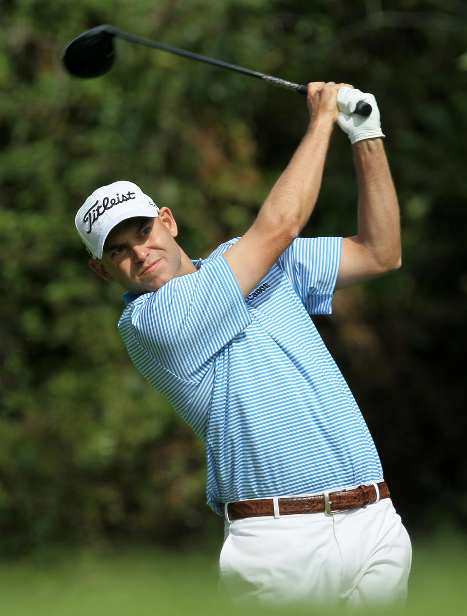 PACIFIC PALISADES, CA - FEBRUARY 19: Bill Haas hits his tee shot on the 12th hole during the final round of the Northern Trust Open at Riviera Country Club on February 19, 2012 in Pacific Palisades, California. (Photo by Stephen Dunn/Getty Images)