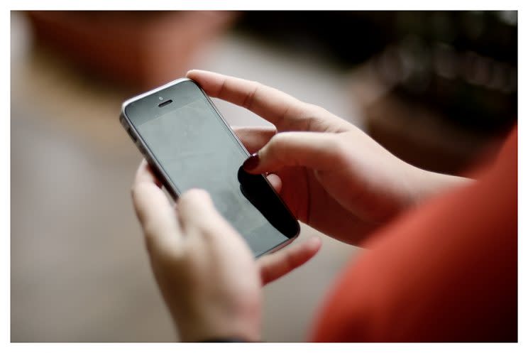 A new texting service aims to improve body image. (Photo: Getty Images)