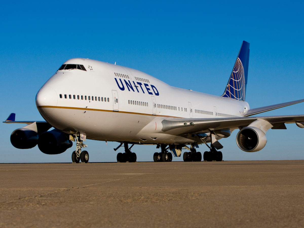 Jumbo jet. Боинг 747. Боинг 747 джамбо Джет. Boeing 747 пассажирский самолёт. Боинг 747 400 джамбо Джет.