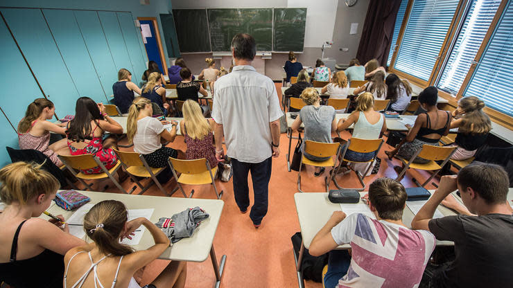 Lehrermangel, Inklusion, G8 - wer sich für die Schule als Arbeitsplatz entscheidet, hat es nicht immer so leicht. Mit Idealismus allein kommt man da nicht weit, mahnt Thomas Langer, Lehrer an einem Leipziger Gymnasium.