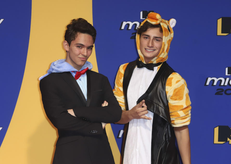 MEXICO CITY, MEXICO - JUNE 21:  ARISTEMO pose for the photos during the red carpet of the MTV MIAW Awards at Palacio de los Deportes on June 21, 2019 in Mexico City, Mexico. (Photo by Medios y Media/Getty Images)