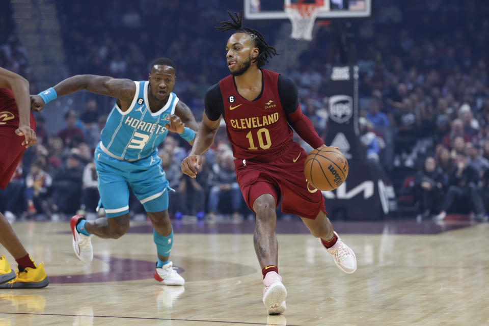 Darius Garland is a 41-inch 6-inch 5-year-old along with Donovan Mitchell's 2-year-old. (AP Photo/Ron Schwane)