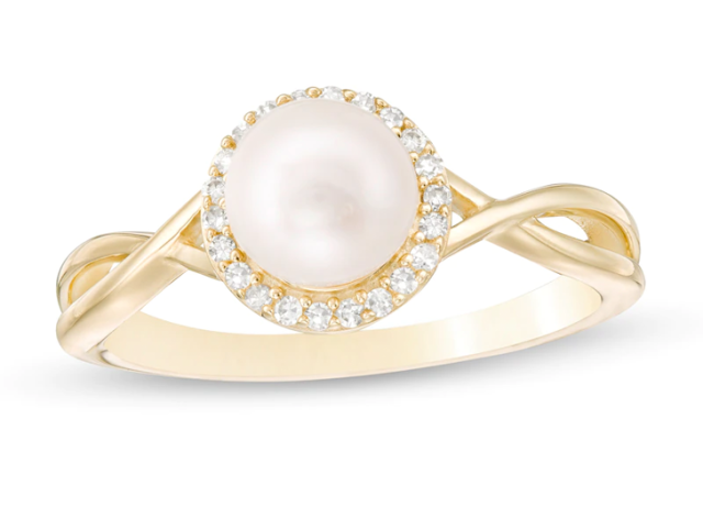 15 Pearl Engagement Rings for the Unique Bride