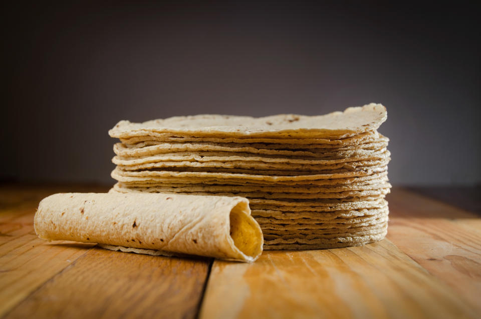 Casi cualquier tortilla rellena, frita o no, se podría llamar taco, pero hay algunos bastante más exóticos que otros. Foto: Getty Images