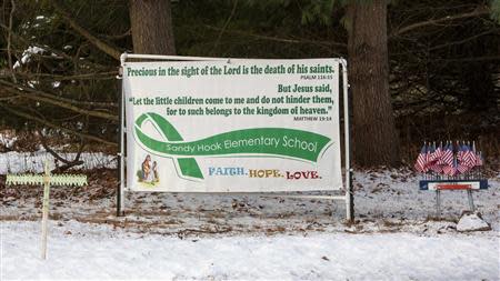 A memorial in remembrance of the victims of the shootings at Sandy Hook Elementary School seen in Newtown, Connecticut December 13, 2013. REUTERS/Michelle McLoughlin