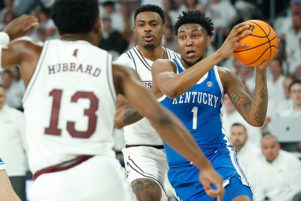 Kentucky’s Justin Edwards (1) competes against Mississippi State on Tuesday in Starkville. Ryan C. Hermens/rhermens@herald-leader.com