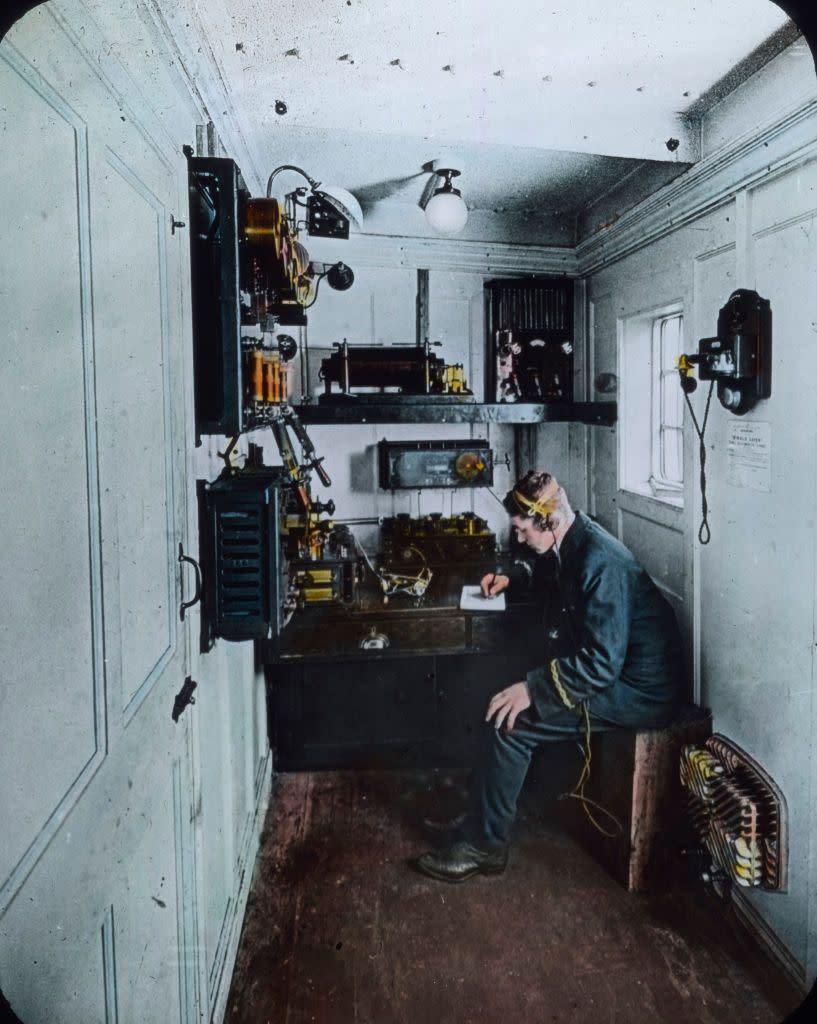 wireless operator on board of the titanic