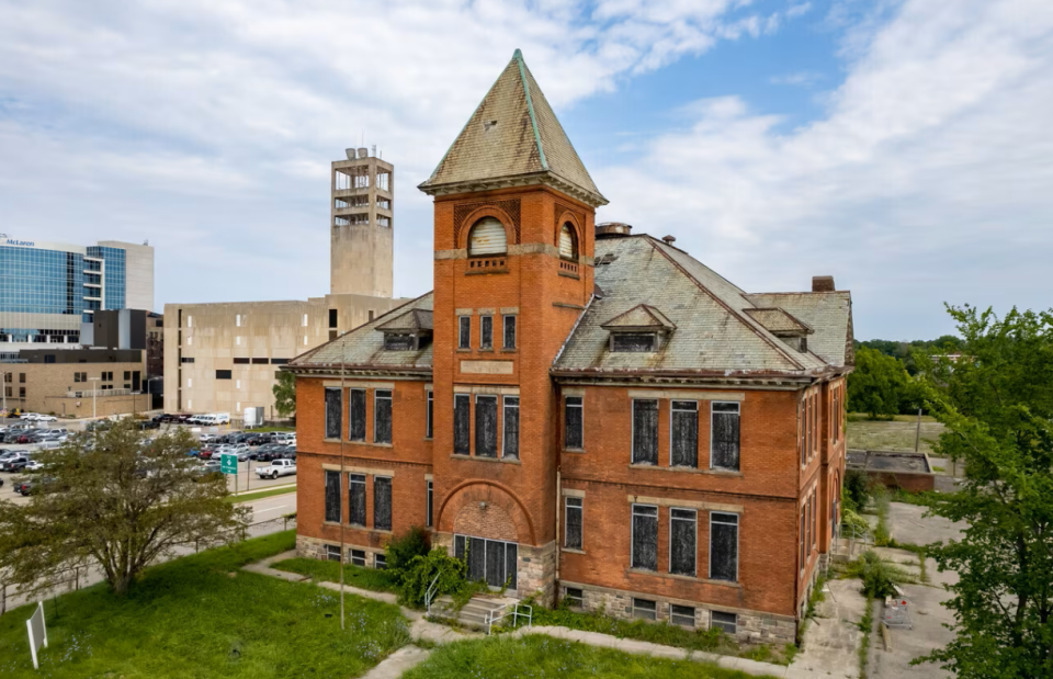 The Central School in Pontiac, built originally in 1893 and currently listed for sale.