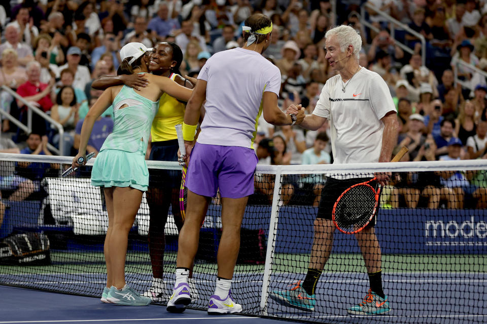 Nadal y McEnroe coincidieron en un partido de exhibición antes del US Open y siempre han mantenido una buena relación. (Foto: Matthew Stockman / Getty Images).