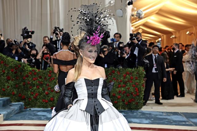 Emma Chamberlain Is a Platinum Blond Princess in Louis Vuitton Crop Top,  Tiara & Hidden Heels at Met Gala 2022