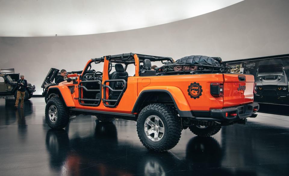 View Photos of the Jeep Gladiator Gravity Concept