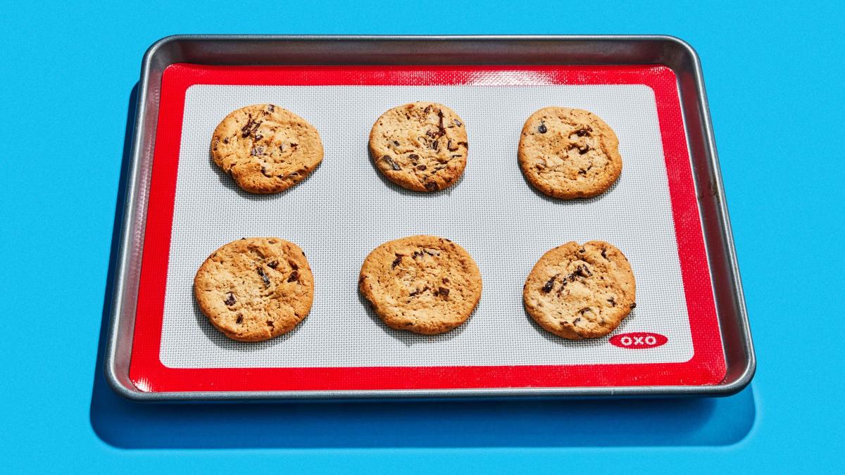 Silicone Baking Mats Are So Nonstick, You'd Think They Were Crafted By  Angels