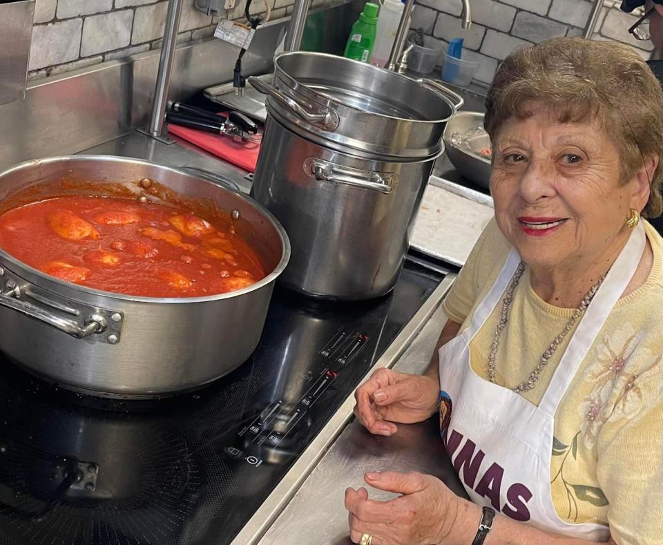 Maria Gialanella, 88, prepares a fresh Italian sauce (Enoteca Maria)