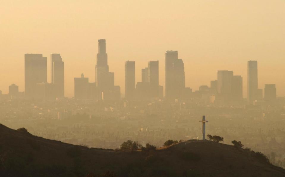 Both the Los Angeles Lakers and LA Clippers have a strong presence within the local LA communities (getty)