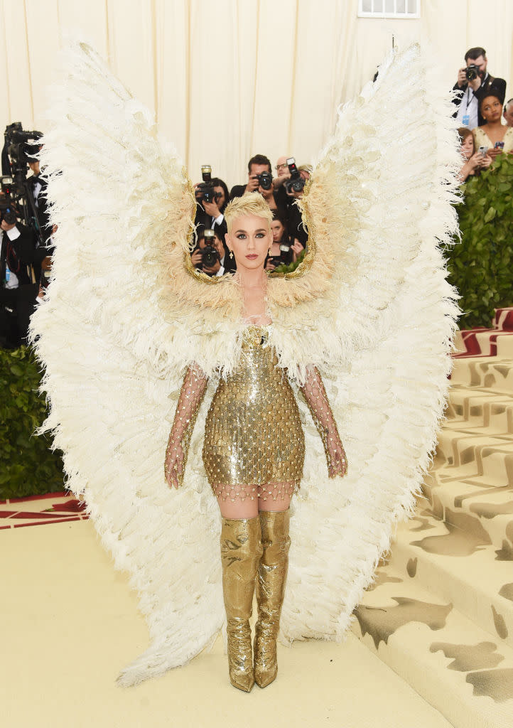 Katy Perry at the 2018 Met Gala, Versace, Heavenly Bodies: Fashion and the Catholic Imagination, red carpet, angel