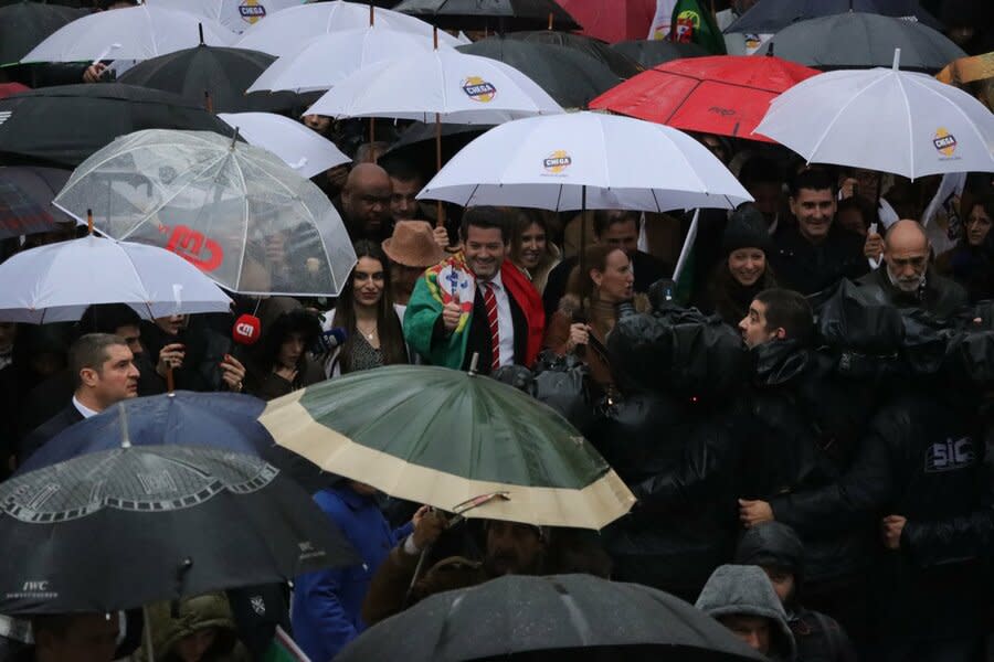 葡萄牙大選結果出爐，極右派掌握了關鍵少數，但主流政黨與其結盟機率並不大。圖中為夠了黨黨魁維特拉（@AndreCVentura via Twitter）