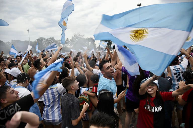 El festejo en Rosario del triunfo de la Selección Argentina