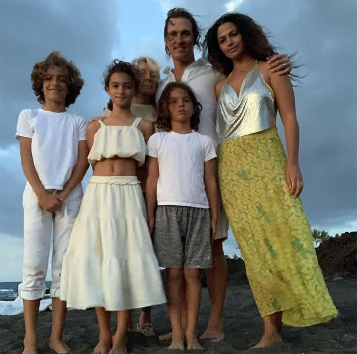 Matthew McConaughey con su esposa y sus tres hijos
