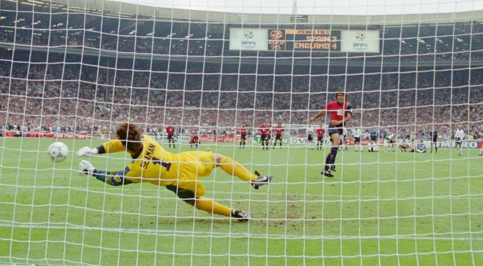 Inglaterra venció a España en los penaltis en la Eurocopa 1996 (Archivo Hulton)