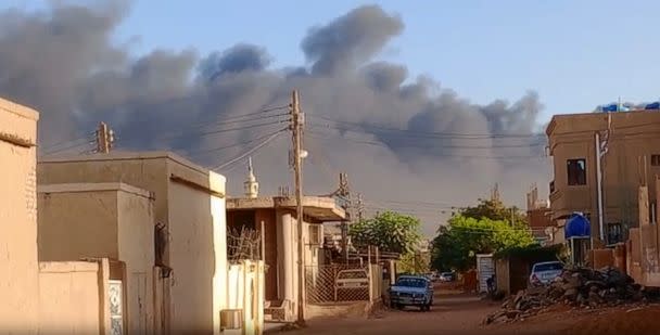 PHOTO: In this screen grab from a video, smoke rises over Khartoum, Sudan, on April 21, 2023. (Alaa Eissa)