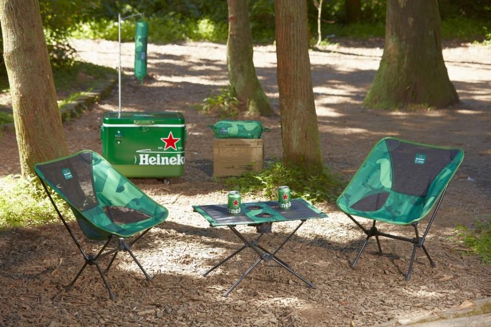 《圖說》Heineken x Helinox 強強聯手！絕不撞款的「文字迷彩」 每件都是獨一無二的存在！