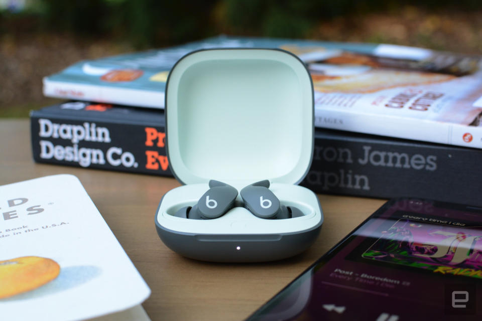 <p>Beats’ latest true wireless earbuds offer all of the best features from Apple’s new AirPods in a less polarizing design.</p>
