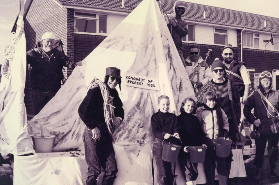 Conquest of Everest float at Hayling Carnival, 1993. The News PP5575 (Photo: The News archive)