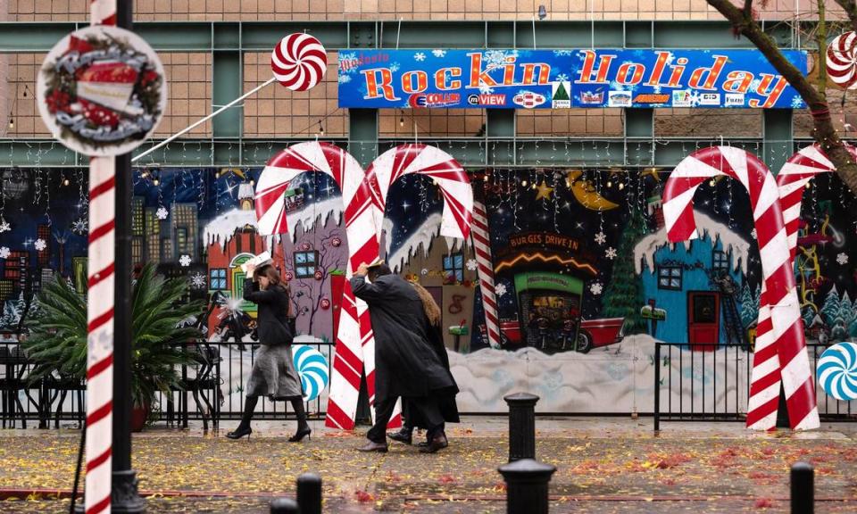 The Rockin’ Holiday display, pictured here in 2022, will return to downtown Modesto. Andy Alfaro/aalfaro@modbee.com